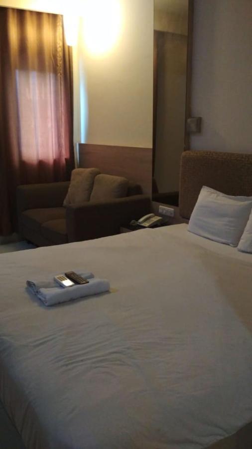 Penthouse Hotel Jakarta Bagian luar foto